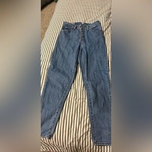 Levis high waisted mom jeans size 26